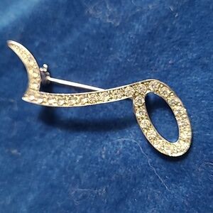 2/$12 Music note silvertone Rhinestone brooch
